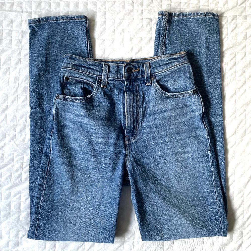 LEVI’S Premium 70’s High Rise Slim Straight Women’s 25 Classic Blue Jeans